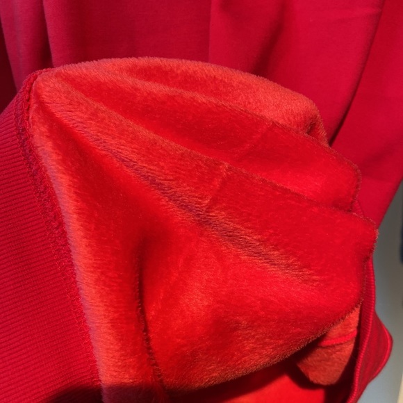 25. Uniqlo long sweatshirt with faux fur insert,size L - Picture 5 of 8